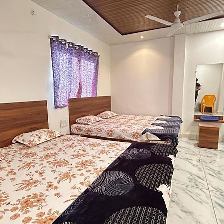 Hotel Shree Sidhi Vinayak Уджайн Екстериор снимка
