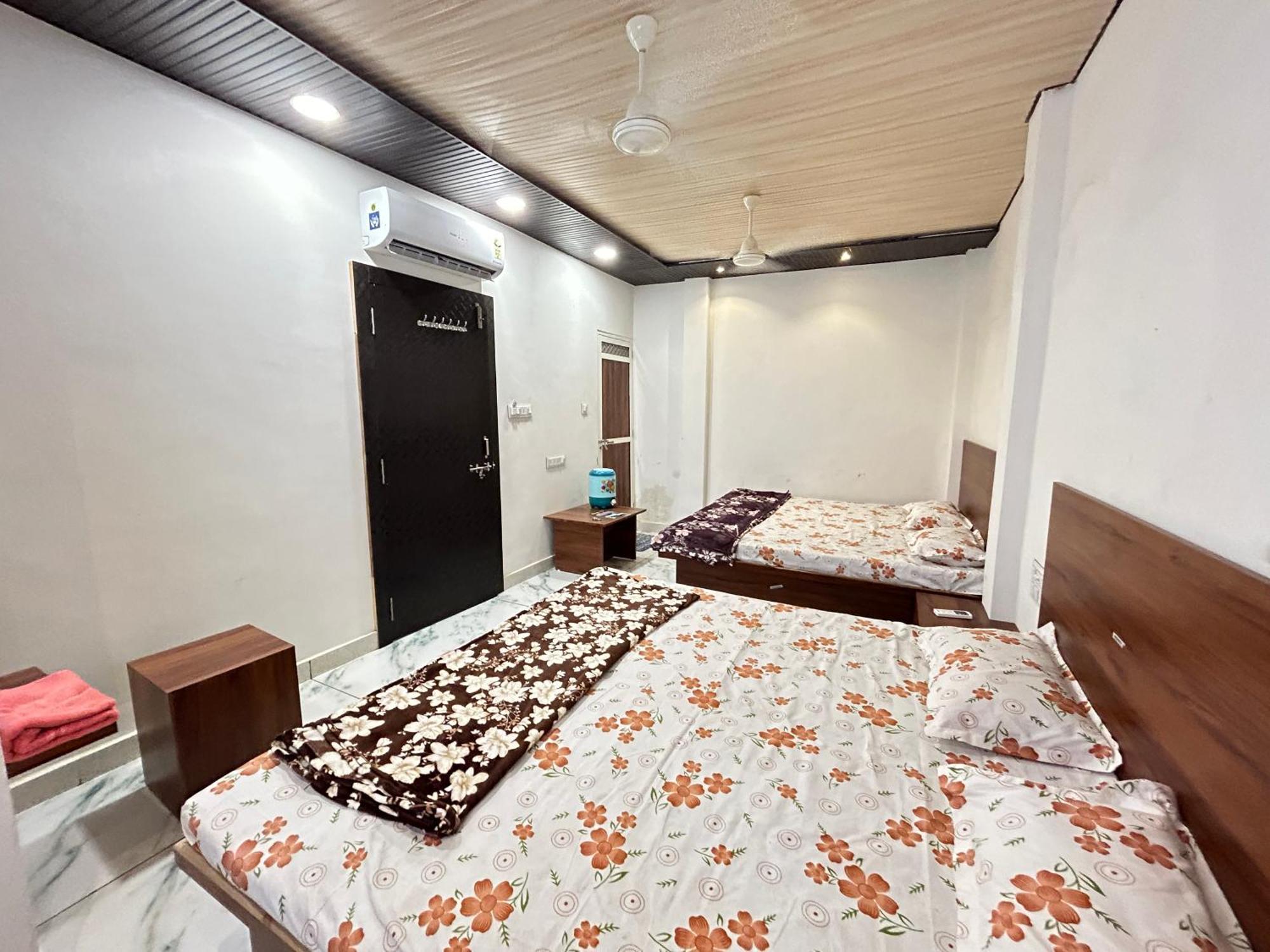 Hotel Shree Sidhi Vinayak Уджайн Екстериор снимка